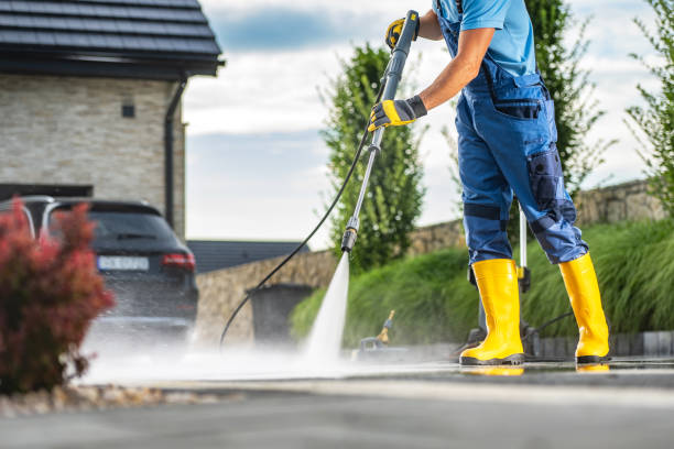Professional Pressure Washing Services in Navy Yard City, WA